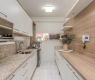 Casa com 198m², 3 dormitórios, 1 suíte, 3 vagas no bairro Jardim Itu em Porto Alegre