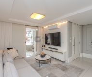 Casa com 198m², 3 dormitórios, 1 suíte, 3 vagas no bairro Jardim Itu em Porto Alegre