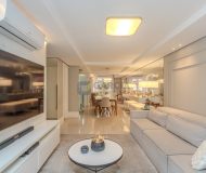 Casa com 198m², 3 dormitórios, 1 suíte, 3 vagas no bairro Jardim Itu em Porto Alegre