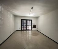 Sala Comercial com 200m², 2 vagas no bairro Sarandi em Porto Alegre