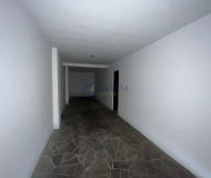 Sala Comercial com 200m², 2 vagas no bairro Sarandi em Porto Alegre