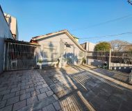 Casa com 200m², 2 dormitórios, 2 vagas no bairro Sarandi em Porto Alegre