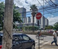 Apartamento com 62m², 2 dormitórios no bairro Vila Ipiranga em Porto Alegre