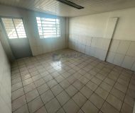 Depósito com 984m², 4 vagas no bairro Santa Maria Goretti em Porto Alegre