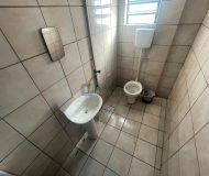 Depósito com 984m², 4 vagas no bairro Santa Maria Goretti em Porto Alegre