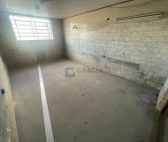 Depósito com 984m², 4 vagas no bairro Santa Maria Goretti em Porto Alegre