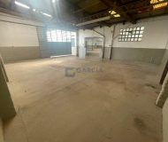 Depósito com 984m², 4 vagas no bairro Santa Maria Goretti em Porto Alegre