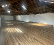 Depósito com 984m², 4 vagas no bairro Santa Maria Goretti em Porto Alegre