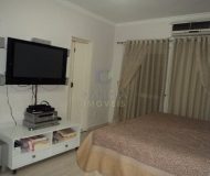 Casa com 286m², 4 dormitórios, 2 suítes, 2 vagas no bairro Santa Fé em Porto Alegre