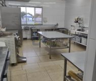 Prédio com 515m² no bairro Parque Santa Fé em Porto Alegre