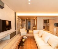 Apartamento com 172m², 3 dormitórios, 3 suítes, 3 vagas no bairro Moinhos de Vento em Porto Alegre