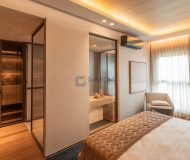 Apartamento com 172m², 3 dormitórios, 3 suítes, 3 vagas no bairro Moinhos de Vento em Porto Alegre