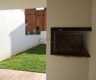 Casa com 152m², 3 dormitórios, 1 suíte, 2 vagas no bairro Parque Santa Fé em Porto Alegre