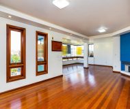 Cobertura com 285m², 4 dormitórios, 2 suítes, 3 vagas no bairro Jardim Lindóia em Porto Alegre