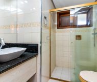 Cobertura com 285m², 4 dormitórios, 2 suítes, 3 vagas no bairro Jardim Lindóia em Porto Alegre