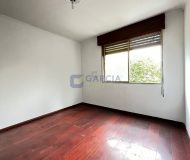 Apartamento com 44m², 1 dormitório no bairro Passo da Areia em Porto Alegre