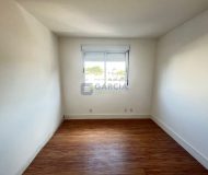 Apartamento com 84m², 3 dormitórios, 1 suíte, 1 vaga no bairro Sarandi em Porto Alegre