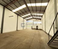 Depósito com 200m², 2 vagas no bairro Sarandi em Porto Alegre