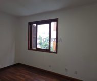 Apartamento com 66m², 2 dormitórios, 1 vaga no bairro Jardim Itu em Porto Alegre