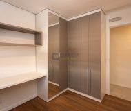 Apartamento com 76m², 3 dormitórios, 1 suíte, 2 vagas no bairro Vila Ipiranga em Porto Alegre