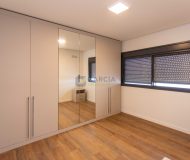 Apartamento com 76m², 3 dormitórios, 1 suíte, 2 vagas no bairro Vila Ipiranga em Porto Alegre