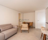 Apartamento com 76m², 3 dormitórios, 1 suíte, 2 vagas no bairro Vila Ipiranga em Porto Alegre