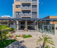 Apartamento com 76m², 3 dormitórios, 1 suíte, 2 vagas no bairro Vila Ipiranga em Porto Alegre
