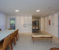 Apartamento com 112m², 3 dormitórios, 1 suíte, 2 vagas no bairro Auxiliadora em Porto Alegre