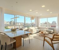Apartamento com 112m², 3 dormitórios, 1 suíte, 2 vagas no bairro Auxiliadora em Porto Alegre