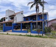 Casa com 360m², 7 dormitórios, 1 suíte, 2 vagas no bairro Jardim Itu em Porto Alegre