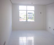 Sala Comercial com 30m² no bairro Sarandi em Porto Alegre
