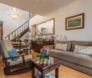 Apartamento com 266m², 4 dormitórios, 1 suíte, 2 vagas no bairro Petrópolis em Porto Alegre