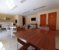 Apartamento com 62m², 2 dormitórios, 1 suíte, 1 vaga no bairro Santa Maria Goretti em Porto Alegre