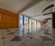 Loja com 649m², 8 vagas no bairro Jardim São Pedro em Porto Alegre