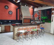 Prédio com 330m², 3 dormitórios, 1 suíte no bairro Vila Jardim América em Cachoeirinha