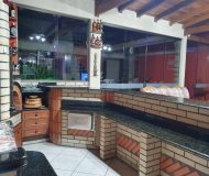 Prédio com 330m², 3 dormitórios, 1 suíte no bairro Vila Jardim América em Cachoeirinha