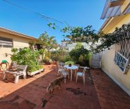 Casa com 109m², 3 dormitórios, 2 vagas no bairro Parque Minuano em Porto Alegre