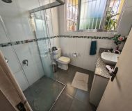 Casa com 109m², 3 dormitórios, 2 vagas no bairro Parque Minuano em Porto Alegre