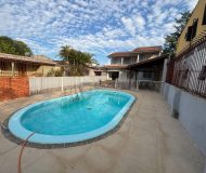 Casa com 250m², 3 dormitórios, 1 suíte, 3 vagas no bairro Santa Rosa de Lima em Porto Alegre