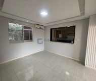 Casa com 250m², 3 dormitórios, 1 suíte, 3 vagas no bairro Santa Rosa de Lima em Porto Alegre