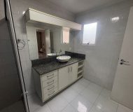 Casa com 250m², 3 dormitórios, 1 suíte, 3 vagas no bairro Santa Rosa de Lima em Porto Alegre