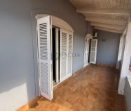 Casa com 250m², 3 dormitórios, 1 suíte, 3 vagas no bairro Santa Rosa de Lima em Porto Alegre