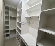 Casa com 250m², 3 dormitórios, 1 suíte, 3 vagas no bairro Santa Rosa de Lima em Porto Alegre
