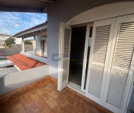 Casa com 250m², 3 dormitórios, 1 suíte, 3 vagas no bairro Santa Rosa de Lima em Porto Alegre