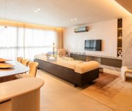 Apartamento com 322m², 4 dormitórios, 4 suítes, 4 vagas no bairro Moinhos de Vento em Porto Alegre