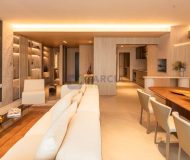 Apartamento com 322m², 4 dormitórios, 4 suítes, 4 vagas no bairro Moinhos de Vento em Porto Alegre