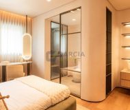 Apartamento com 322m², 4 dormitórios, 4 suítes, 4 vagas no bairro Moinhos de Vento em Porto Alegre