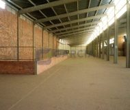 Depósito com 700m², 25 vagas no bairro Floresta em Porto Alegre