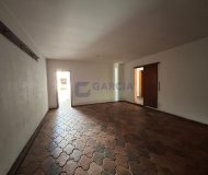 Casa com 199m², 3 dormitórios, 1 suíte, 2 vagas no bairro Jardim Planalto em Porto Alegre