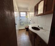 Casa com 199m², 3 dormitórios, 1 suíte, 2 vagas no bairro Jardim Planalto em Porto Alegre
